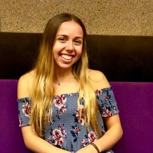 Meet your Posher, Gabi